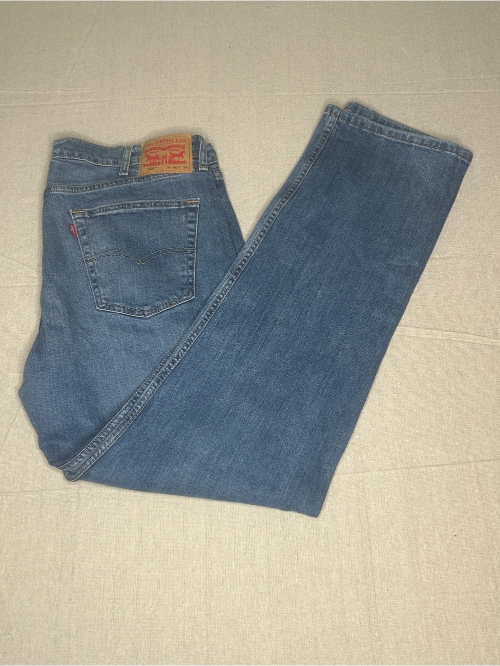 Levi's 505 Men's Blue Denim Jeans Straight Fit Mid Rise Medium Wash Cotton